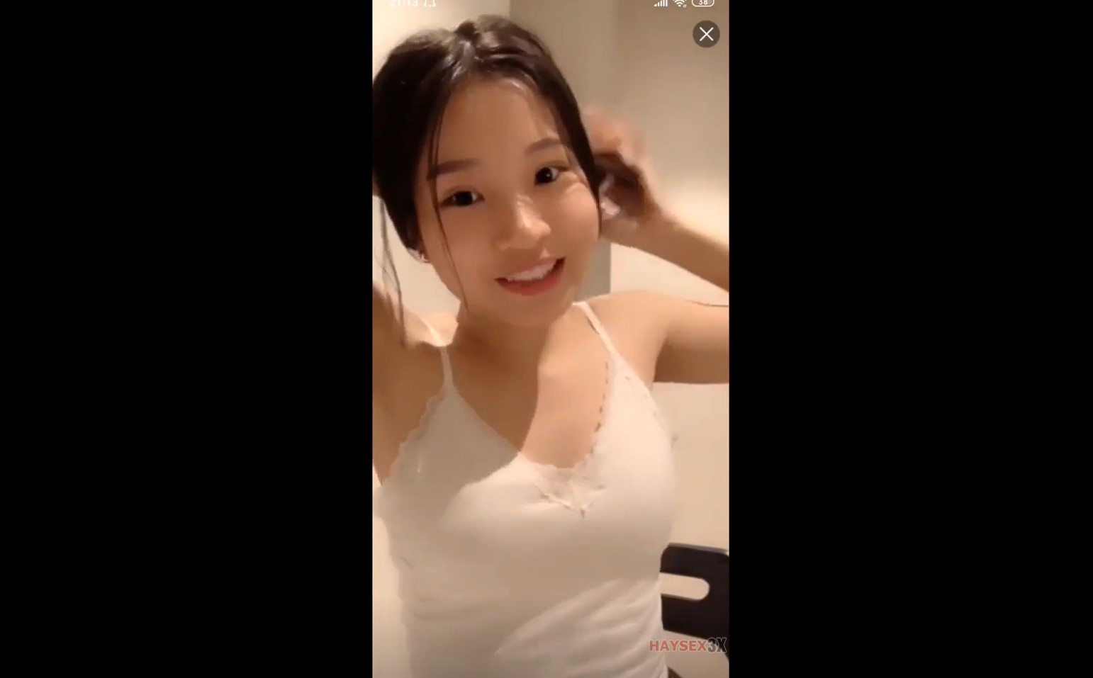 Clip sex em gái cute Lê An móc lồn trên live