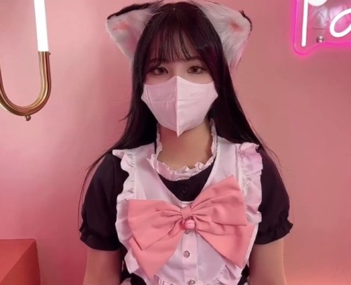 Em hầu gái cosplay mèo dâm đãng lồn đẹp không lông